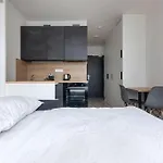 Central Tiny Flat, 1Gb Wifi, Smart Tv, Air Condition