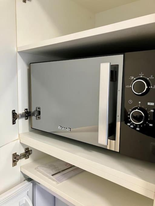 Tiny Flat, 1gb Wifi, Smart Tv, Air Condition